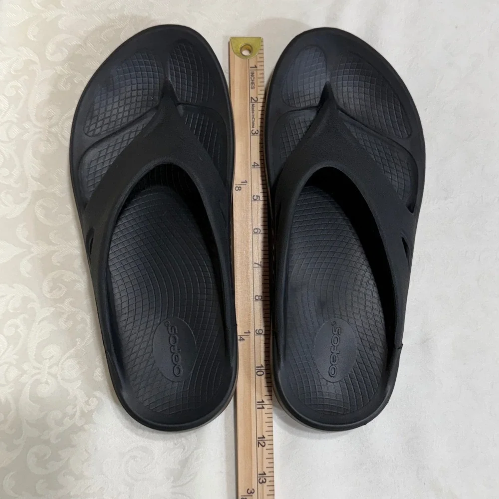 OOFOS OOriginal Recovery Sandal Unisex M10 W12 Black Post Workout Flip Flop